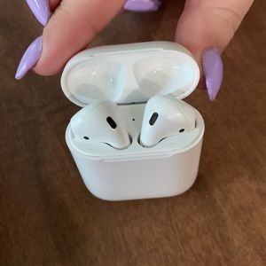 Apple AirPods 1st generation